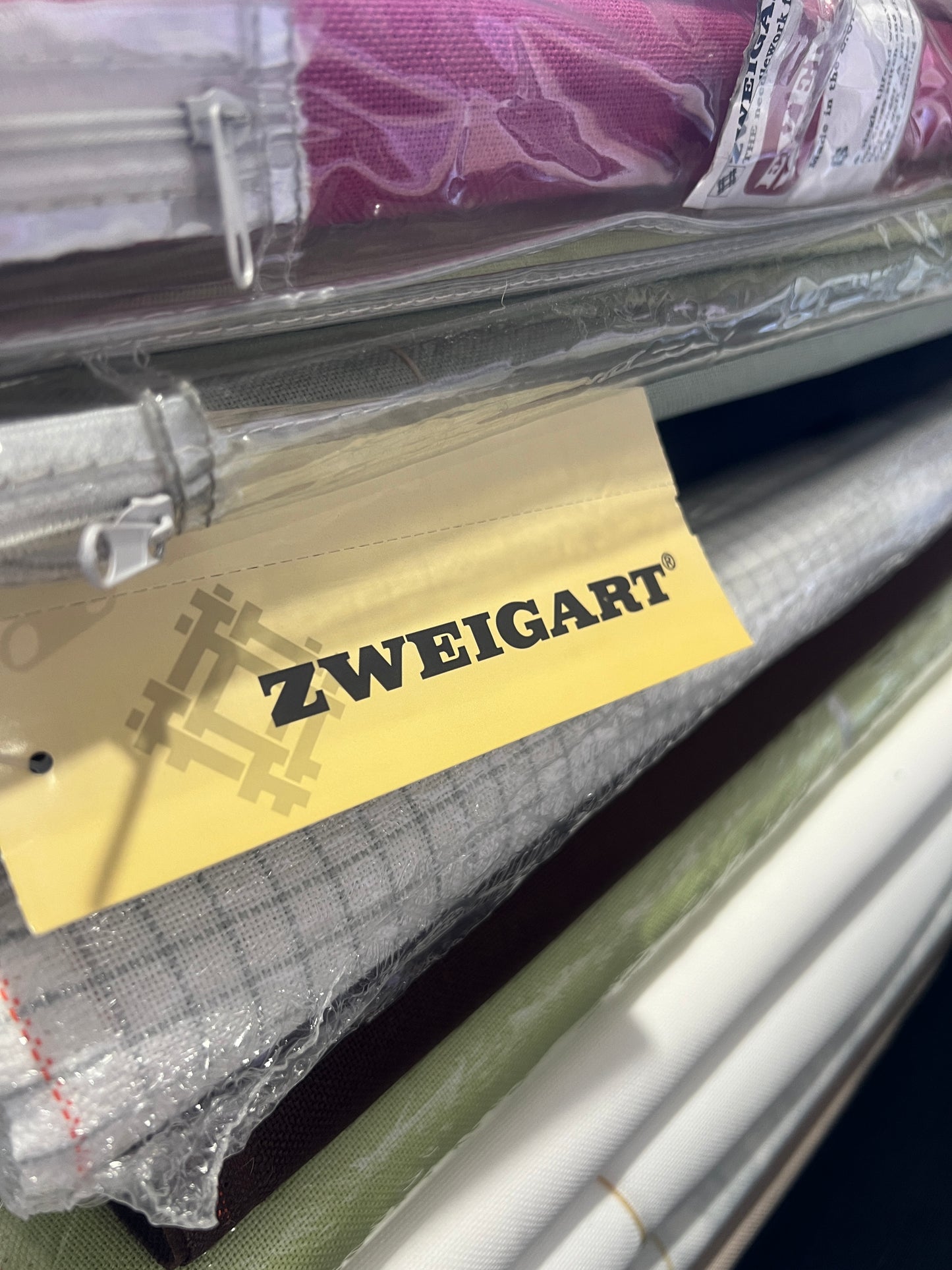 25 COUNT ZWEIGART EVENWEAVE LUGANA TAUPE (3021)