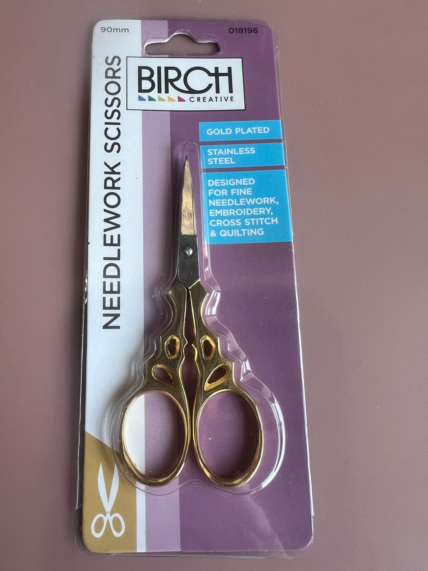 SMALL EMBROIDERY SCISSORS